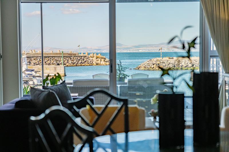 2 Bedroom Property for Sale in Mouille Point Western Cape